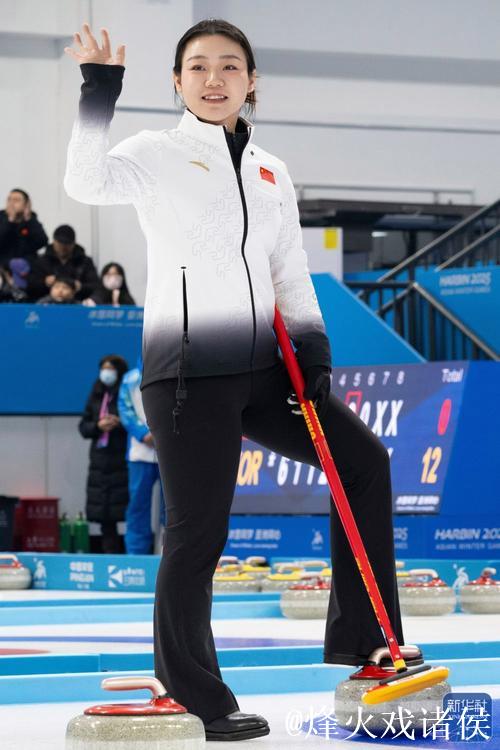 中国男子冰壶队获两连胜