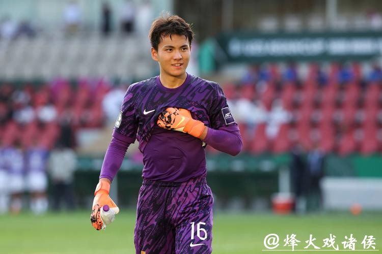 被队友抛起的瞬间，我曾梦到过——专访U23国足门将李昊